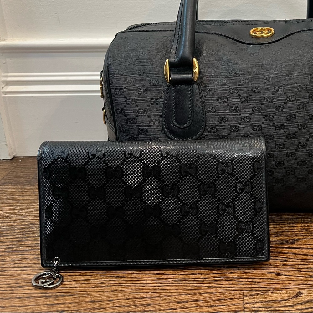 EUC Gucci Black Long Wallet w/ GG Charm